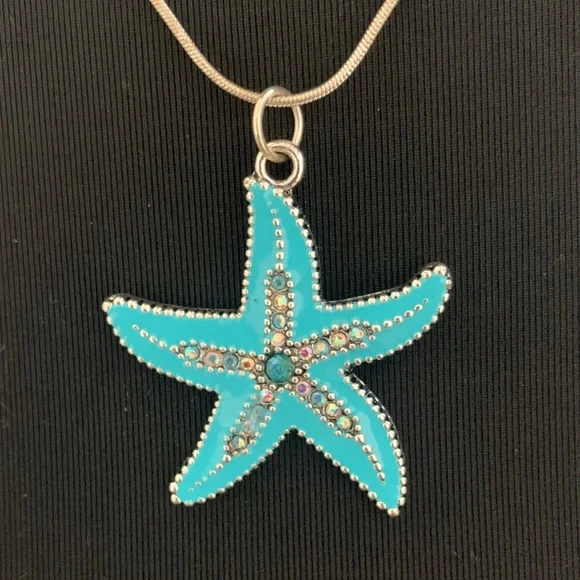 NWOT Turquoise Starfish Pendant Necklace. - Picture 2 of 5